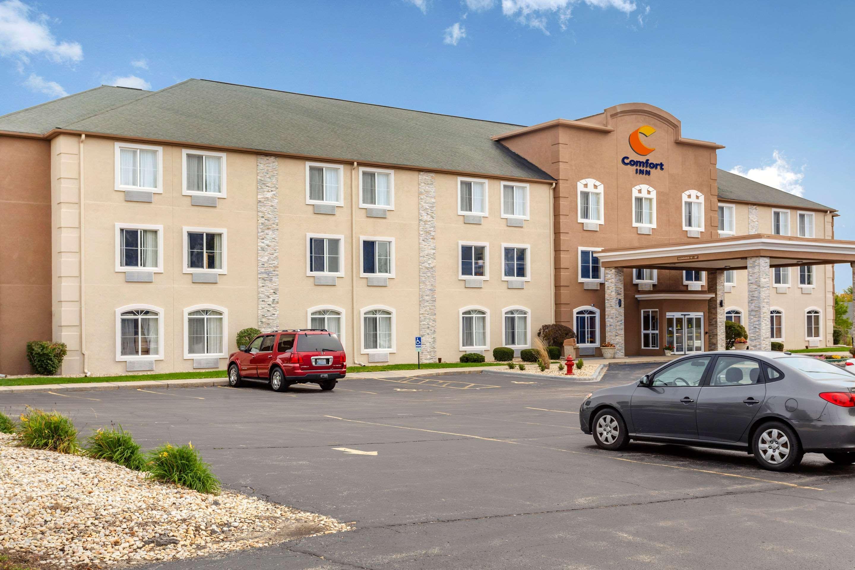 Comfort Inn Dekalb - Adjacent The University Luaran gambar