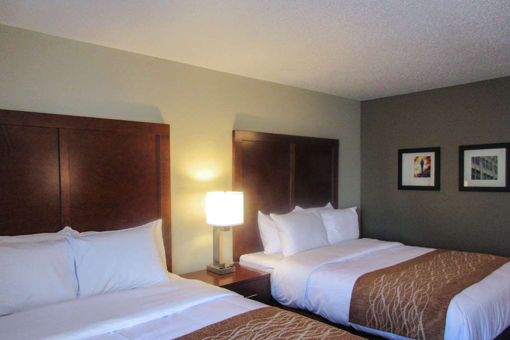 Comfort Inn Dekalb - Adjacent The University Bilik gambar
