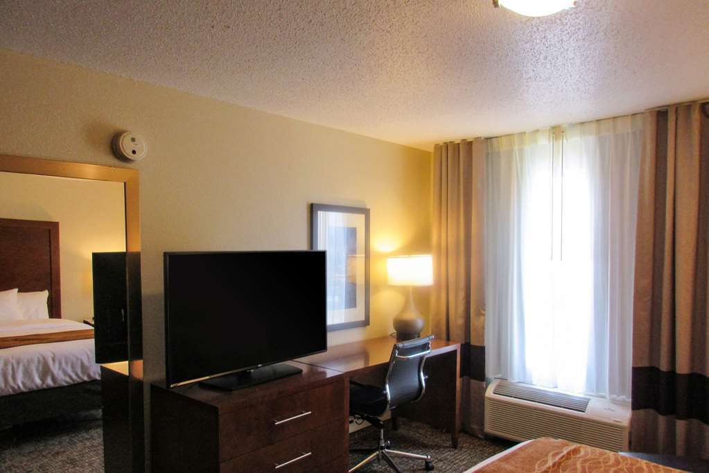 Comfort Inn Dekalb - Adjacent The University Bilik gambar